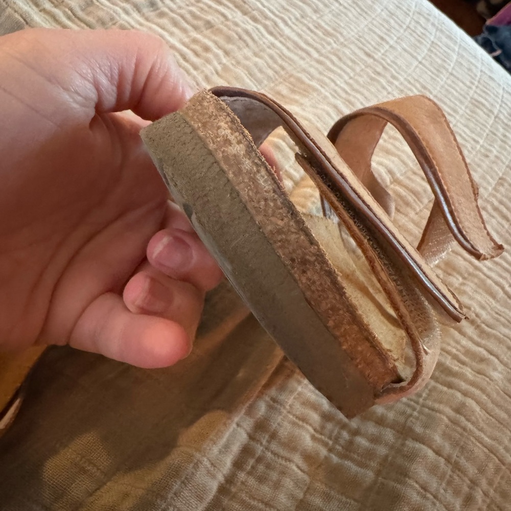 Naot - Aisha 
Women's Tan Adjustable Slingback Sandals size 38 W - 7.5 - Picture 11 of 12